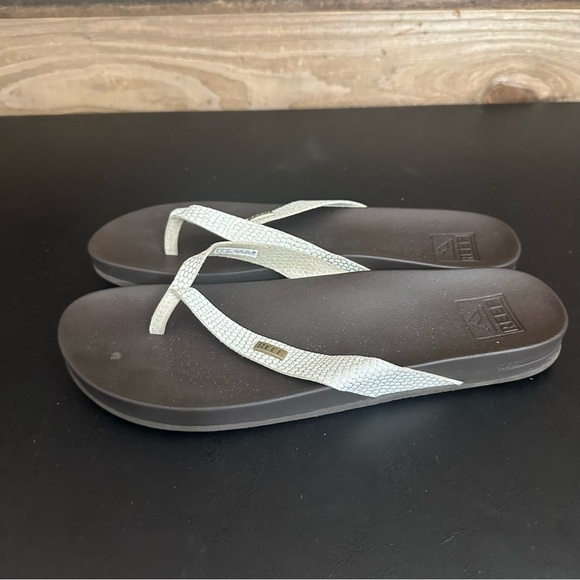 Reef Cushion Court White Black Sassy Women's Flip Flop Sandals Size 10 Thongs - Picture 10 of 10